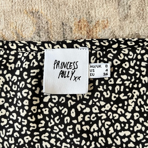 Princess Polly Black and White Front Tie Floral Blouse - Picture 2 of 7